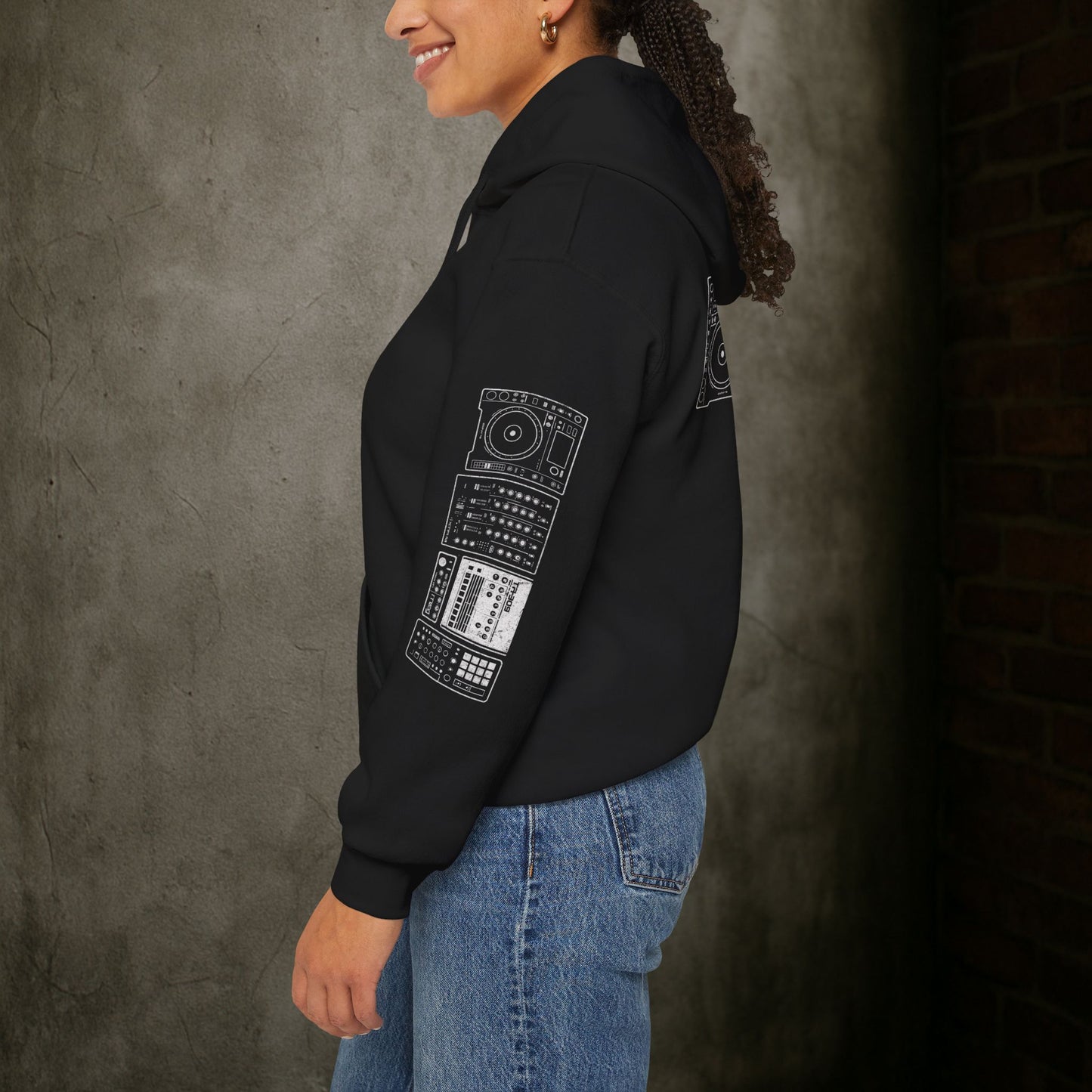 EDM Music Producer Hoodie – Unisex Heavy Blend Sweatshirt for DJs, Producers & Electronic Music Fans